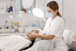 học kỹ thuật viên thẩm mỹ tại Seattle
