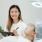 Học kỹ thuật viên thẩm mỹ tại Seattle Beauty Academy