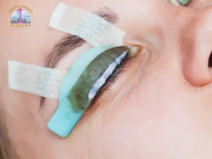 Khoá học được thiết kế nhằm trang bị cho bạn những kỹ năng và kiến thức để thi lý thuyết và thực hành lấy bằng cấp tiểu bang (State Board)