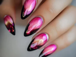 nail art trends toward _refined detail_