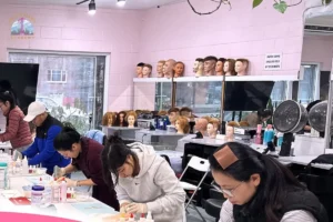 hoc nail part time tai Seattle Beauty Academy